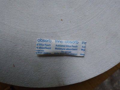 DFS's original SILICA GEL PACKETS (500 Packs 1 gm Each (500gms)) - Silica Gel Desiccant Packets for moisture absorb - Protects Cameras, Lenses, Mobile Phones, Electronics, Jewellery. Rust & Fungus free environment (1000 Packs 1 gm Each)