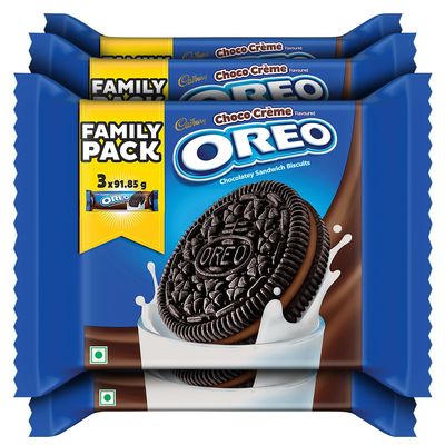 Oreo Cadbury Chocolate Flavour Crme Sandwich Biscuit Family Pack, 275.55 G (Pack of 4)