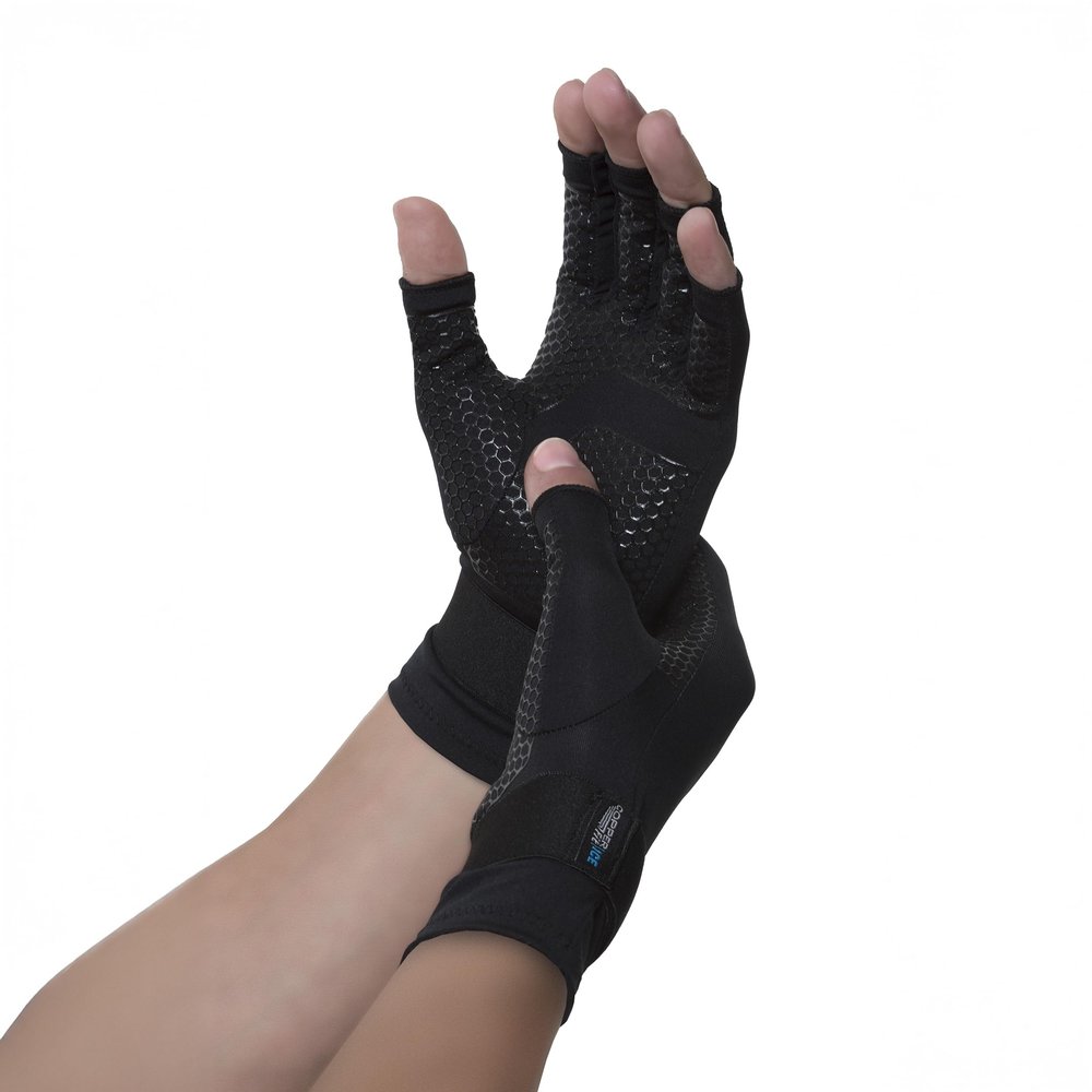 Copper Fit Compression Gloves Infused with Menthol for Maximum Recovery, Black, Small/Medium
