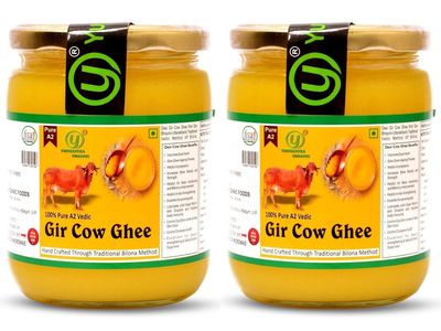 Yugmantra Organic Foods Desi Gir Cow Ghee (500 ml x 2 = 1000 ML) | Traditional Bilona Method | Lactos and Gluten free | Grassfed, Natural And Healthy Desi Cow Ghee | Glass Bottel