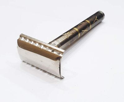 Foreign Holics Double Edge Black Golden Shaving Razor/Safety For Men-4Inch (1 Pcs)