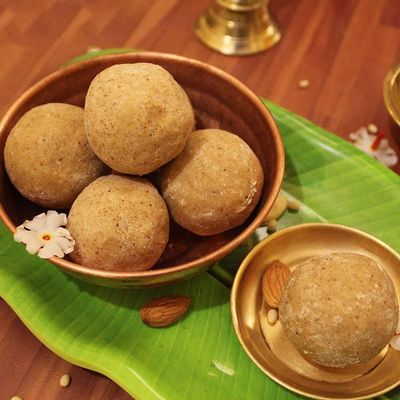 Sitara Foods Minapa Sunnundalu Black Gram Urad Dal Laddu Sugar Free Diabetic Sweet Home Made 1000 Grams pack