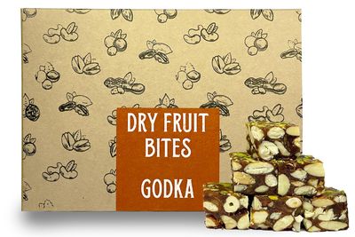 Godka Dry Fruits Sugarfree Dates Barfi/Khajoor Dryfruit Chikki/Kaju Badam Chikki,1 kg (Pack of 2x500 g)