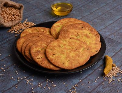 Lemor Bhakhri (400 Gms, 2 Packs of 200 Gms Each) | Whole Wheat Bhakri | No Maida Bhakri | Crispy Gujrati Indian Snacks (Methi) (Methi)