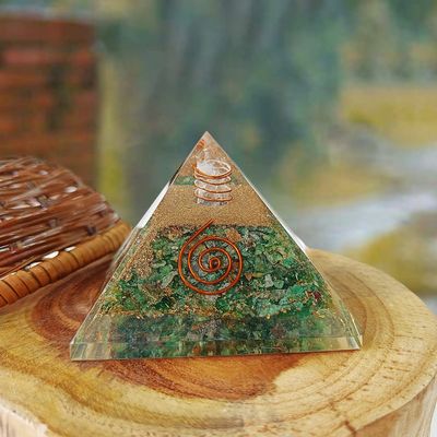 9Dzine Energy Generator Crystal Green Jade Orgone Pyramid for EMF Protection Green Jade Raw Chips Orgone Pyramid for Vastu Correction Aura Cleansing Stress Relives