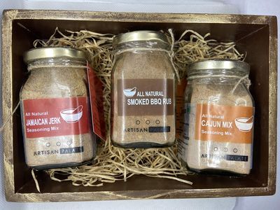 Artisan Palate Winter Gift Hamper 3 Bottles in Wooden Tray CT03