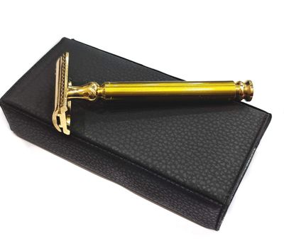 Foreign Holics Double Edge Shaving Razor For Men (Golden)