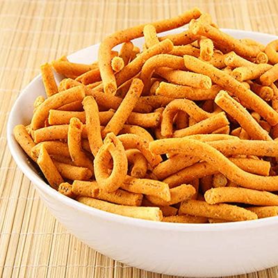 FreshoCartz Special Rajasthani Khokha Sev | Jadi Sev | Ganthiya/Gathiya | Spicy Sticks | Namkeen Snacks (1800gram)