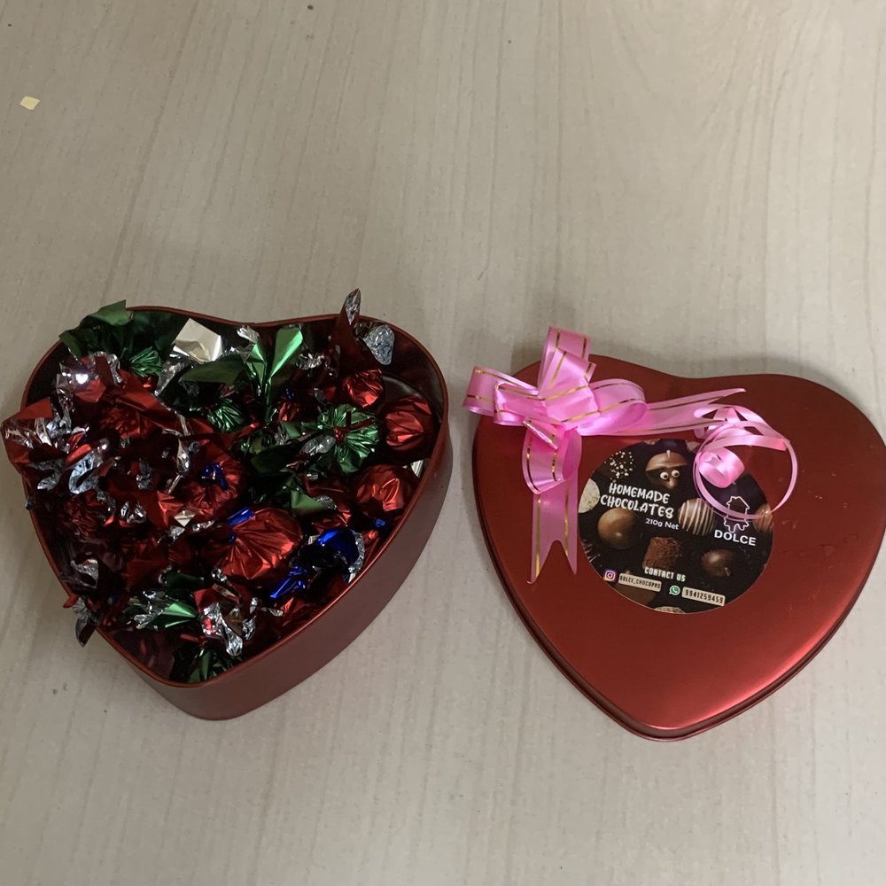 Dolce Homemade Chocolates Dark Plain (Big Heart Box)