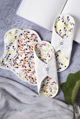 Rebelle Reusable Cloth Panty Liners Pack of 4 (Regular) | Safest Panty Liners | Easy to Wash | For Spotting & Leaks | Everyday Wear | Super Absorbent | Rash Free Cotton Fabric | Lasts Up To 12 months
