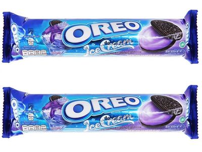 Oreo Chocolate Chip Sandwich Cookies With Blueberry Ice Cream Flavore 133g Pack Of 2 (Imported)