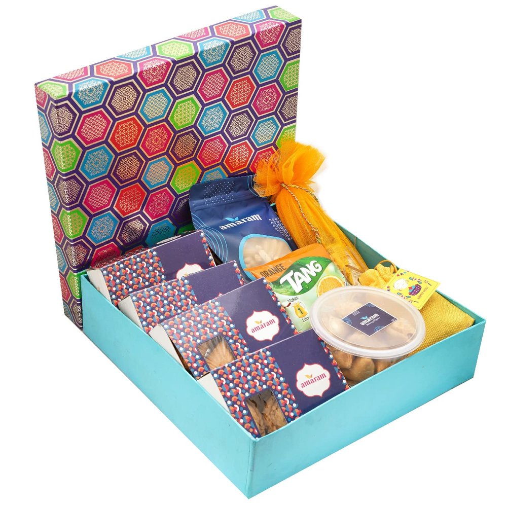 Amaram Ghasitaram Holi Sweets Holi - Sweets/ Holi Hampers/ Thandai Amaram Big Gourmet Hamper Box of Assorted Gujiyas, Rasgulla,Butter Chakli, Sharbat, Thandai and Farsan Samosa