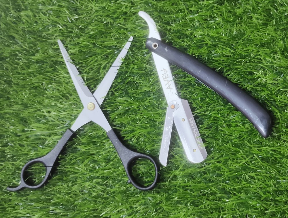 Barber Razor And Salons and Parlors Scissors