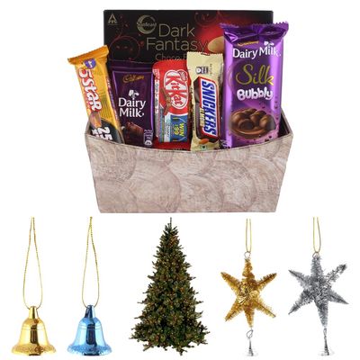 SFU E Com Chocolaty Silk Bubbly with Designer Basket| Premium Christmas Chocolate Gift Hamper | 2 Pieces Christmas Bell, 2 Pieces Christmas Star with Christmas Tree | 833