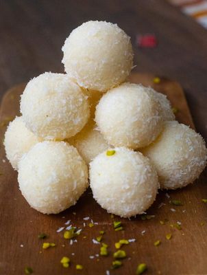JEET by KSHS Coconut Flavour Peda ladoo (400 GRAMS)