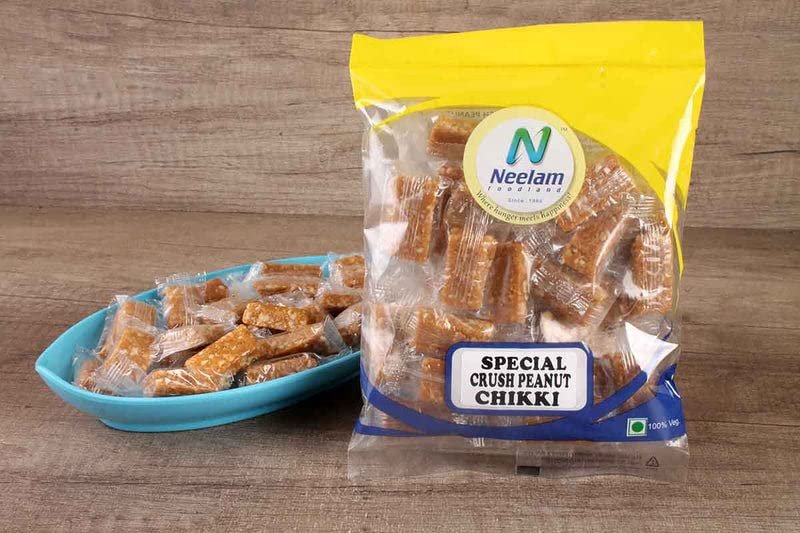 Neelam foodland Crushed Peanut Chikki Cubes, Perfect Snack Bites to Munch at Home, Travel, Picnic, 400 G