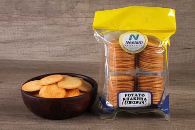 Neelam Foodland Potato Khakhra Schezwan Mini, Perfect Snack Food Chips at Home/Travel/Picnic, 400G