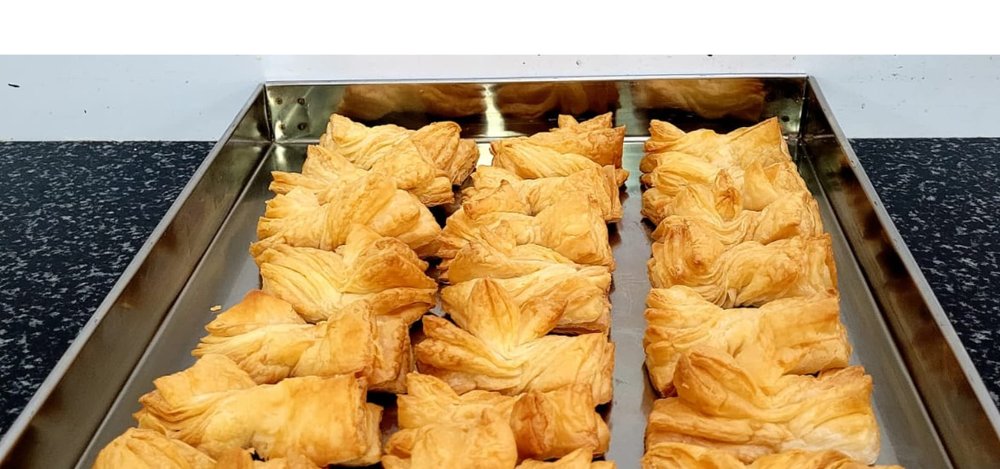 Ghotaram Awadhi Breakfast Twisted Khari Puff/Croissant Butter Twisted Khari Twists- Flaky & Crispy, Chai/Coffee/Tea Time Namkeen Snack/Mouth-Watering Naashta/Crunchy Snacks-200g(200g*1Pac)