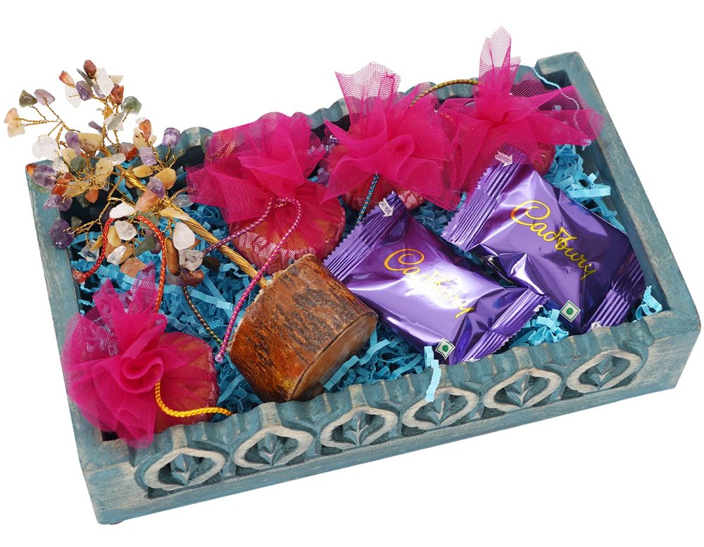 Ghasitaram Gifts Jaiccha Gifts for Sisters - Blue Wooden Tray of Goodluck Tree, 4 Cupcakes, and 2 Cookies |Diwali,Holi,Valentine,Birthday,Anniversary,Gift for Her,Him,Mothers Day,Fathers Day|