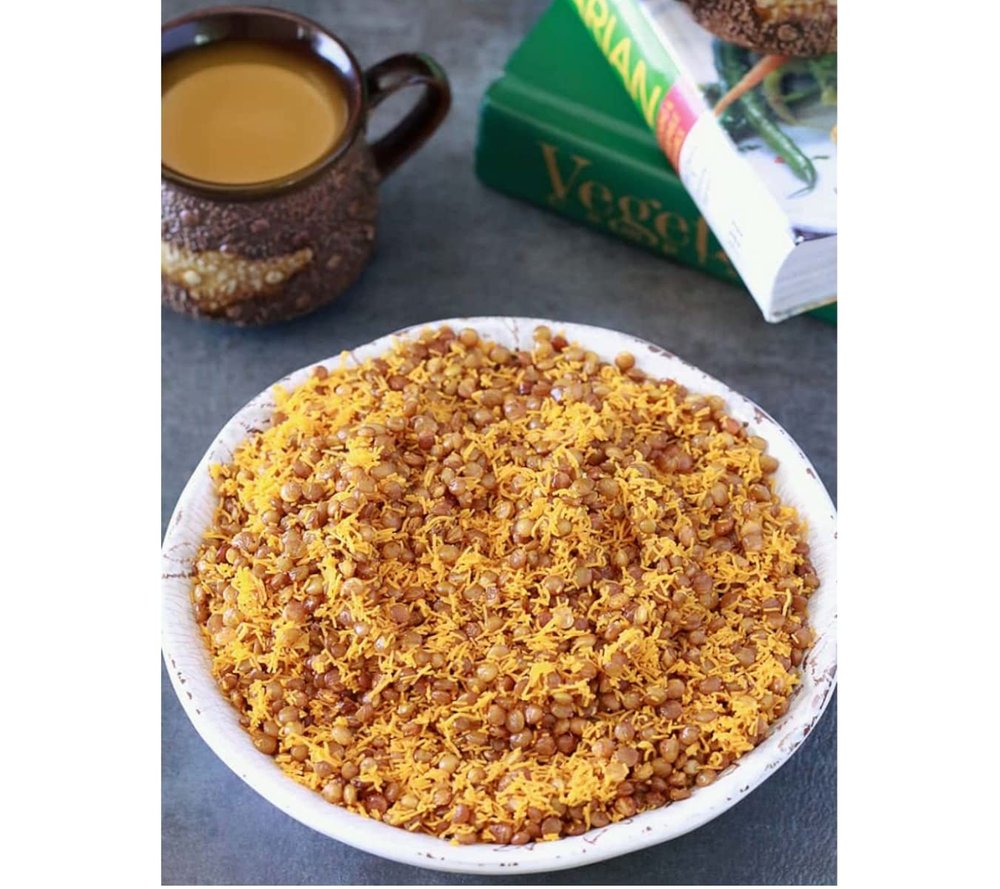 90's MILL Agra Dalmoth Namkeen|Dalmoth Namken Nutritious, Delicious & Crunchy Shahi Fatehabad Agra Moth Dal Namkeen|Indian Healthy Snacks|Spicy & Savoury in Flavour|Chai-time|Evening Snack-420g*2Pack