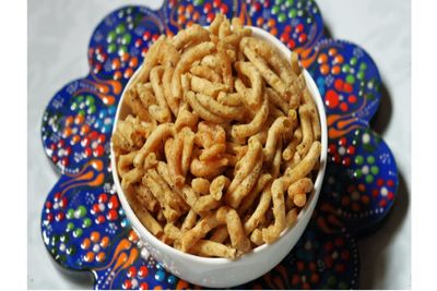 Changezi's Namkeen Ratlami Sev - Indore's Famous, Crispy & Crunchy, Medium Spicy ||Indian Tea Time Snack Mixture|Ready to Eat||Crispy & Light snacks||100% HandMade | No Palm Oil-1Kg*4Pack