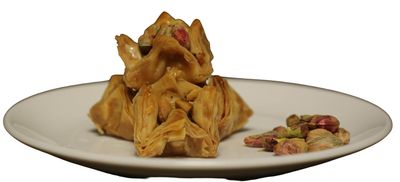 Baklava King Nutritious & Delicious High Fiber, Rich In Protein Bukaj Cashew (Pyramid Baklava) (500 Gr)