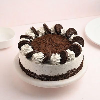 FlowerAura Delicious Silky Smooth Fresh Enchanting Chocolate Oreo Cake Gift's For Birthday, Anniversary, Valentine's Day, Mother's Day, Christmas, Wedding (Same Day Delivery) (2Kg)