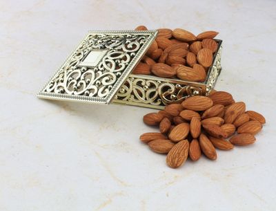 SFU E Com Dry Fruit Gift Hamper With Golden Box Almond|Ideal For Rakhi, Diwali And Festive Gifting|Dry Fruit Hamper For Corporate Gifts, Family, Friends, New Year|054, ?1 count