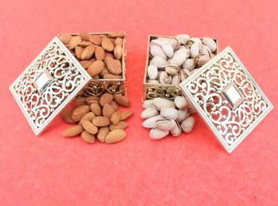 SFU E Com Dry Fruit Gift Hamper With Golden Box And Pistachios, Almond | Ideal for Rakhi, Diwali and Festive Gifting | Dry Fruit Hamper For Corporate Gifts, Family, Friends, New year | 070
