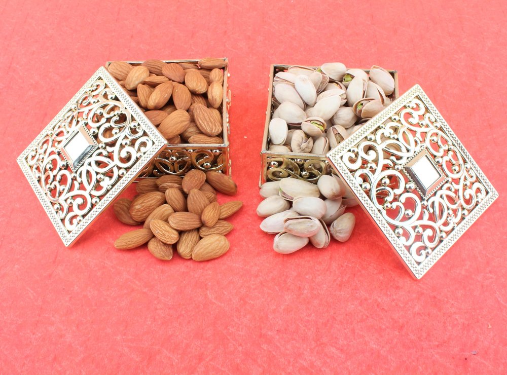 SFU E Com Dry Fruit Gift Hamper With Golden Box And Pistachios, Almond | Ideal for Rakhi, Diwali and Festive Gifting | Dry Fruit Hamper For Corporate Gifts, Family, Friends, New year | 070