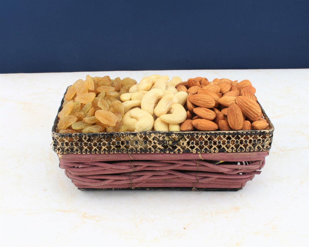 SFU E Com Dry Fruit Gift Hamper With Fulfil Basket to Cashew, Almond And Raisin | Ideal for Rakhi, Diwali and Festive Gifting | Dry Fruit Hamper For Corporate Gifts, Family, Friends, New year | 026