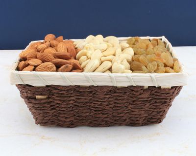 SFU E Com Dry Fruit Gift Hamper With Fulfil Basket to Cashew, Almond And Raisin| Ideal for Rakhi, Diwali and Festive Gifting | Dry Fruit Hamper For Corporate Gifts, Family, Friends, New year | 018