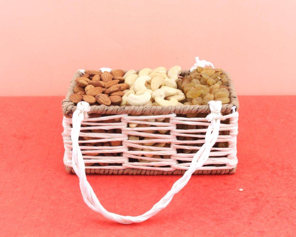 SFU E Com Dry Fruit Gift Hamper With Fulfil Designer Basket to Cashew, Almond And Raisin | Dry Fruit Hamper For Corporate Gifts, Family, Friends, New year | 123