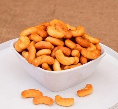 Small Salted round Biscuits | Mini Cracker Bites | Salted Crackers | Kaju salted biscuits | kaaju biscuits | mini half moon biscuits - Grams (250)