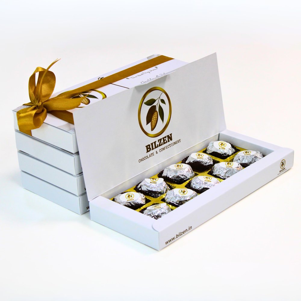 BILZEN Gourmet White Chocolates with Dates and Roasted Cashew Gift Box | No Preservative | No Added Sugar | Healthy Snacks | 10 Piece, Pack of 1