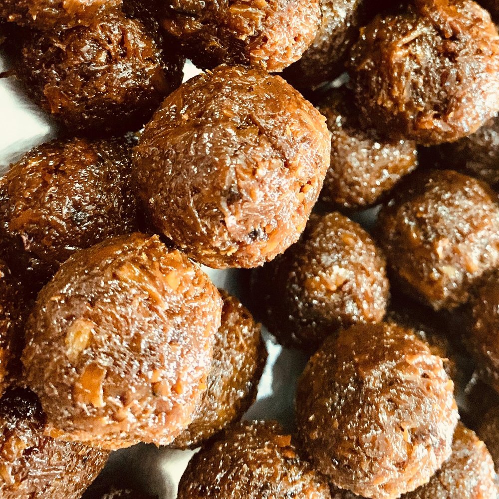 MMR Homemade Coconut ladoo | Coconut balls| Kobbari Undalu| Nariyal Ke Laddu | Sweet Coconut balls (Coconut Ladoo, 500 gms)