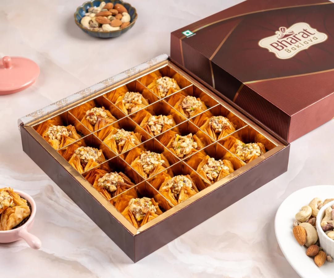 Bharta Baklava Mixed Dry Fruit Pryramid (350 g)