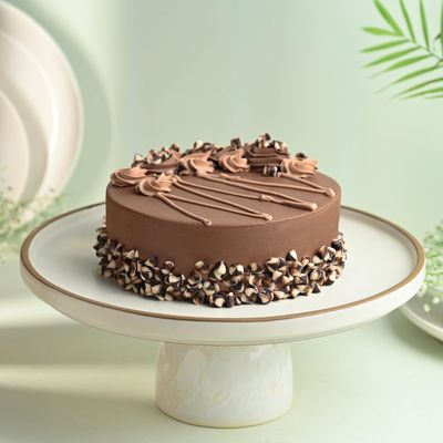 FlowerAura Delicious Silky Smooth Fresh Irresistible Chocochip Yummy Chocolate Cake For Gifting As Birthday Cake, Anniversary Cake, Valentine's Day Cake, Mother's Day Cake (Same Day Delivery) (2Kg)