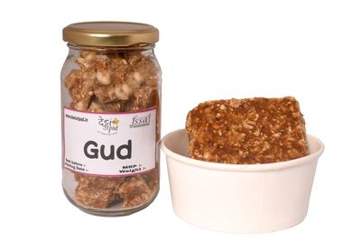 Desi Utpad Natural Jaggery/Gud/Gur With Dry Fruits Crushed n Digestive Spices 500 Gm