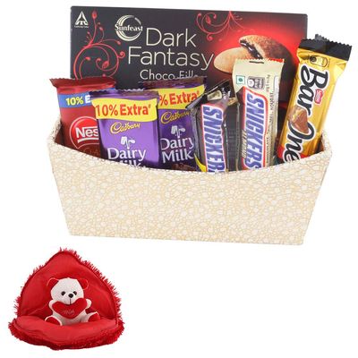 SFU E Com 7 Pieces Chocolate Hamper With Attractive Golden Basket | Valentine Gift Combo With Heart Teddy Bear | Valentine Chocolate Gift For Boy Friend, Girl Friend, Fiance, Husband, Wife | 259
