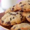 KONFIZ Dark & White Choco Chips Combo pack (500g) for Cake toppings Cooking & Baking Chips for Cakes, Cookies, Brownies, Muffins, Pancakes | Used for baking and decoration view 3