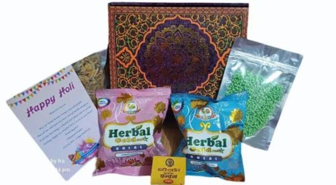 Bay Nut Holi Gift Hamper with Assorted Herbal Gulal | Holi Gift Box | Corporate Gifts | Skin Friendly Holi colour