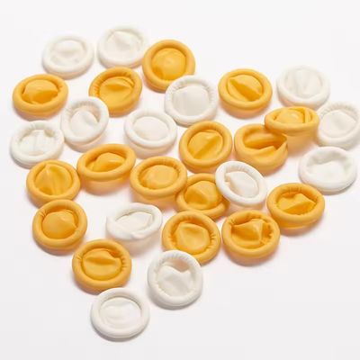DISHIVA 50 Pcs White & 50 Pcs Yellow Anti-Static ESD Latex Finger Cots, Reusable Rubber Fingertips Protective Finger Gloves
