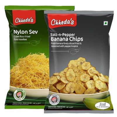 Chheda's - Salt N Pepper Banana Chips (350Gm and Nylon Sev (300 Gm) | Banana Wafers | Indian Namkeen | Tasty Snacks | Ready to Eat - Combo Pack
