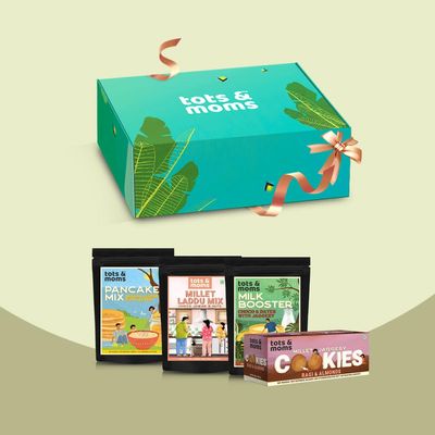 Tots & Moms Foods - Kids Healthy Snacks Gift Box | No sugar, No added preservatives & No chemicals |Pack of 4