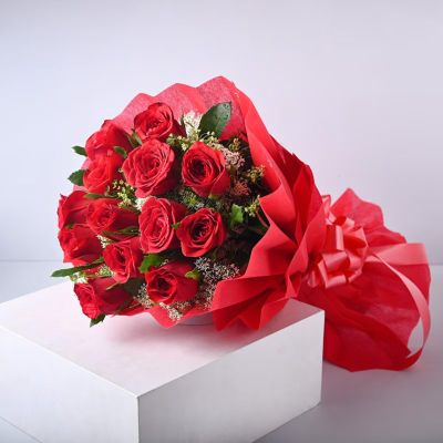 "FlowerAura Romantic Fresh Live 10 Red Roses Flower Bouquet With 2 Chocolates For Valentine's Day Gift, Birthday Gift, Anniversary Gift, Mother's Day Gift, Father's Day (Same Day Delivery) "