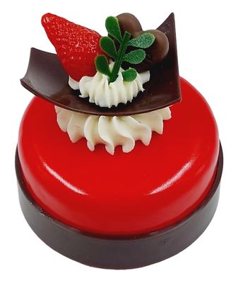 RSP HOME DECOR Realistic Looking Chocolate Cream Cake Magnet, Red and Brown