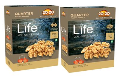 20-20 Dry Fruits Chile Akhrot 4 Piece 500g (250g*2) |100% Natural & Handpicked | Rich in Omega-3 & Protein | Supports Heart, Brain & Immune Health| Walnut Quarters (Pack of 2)