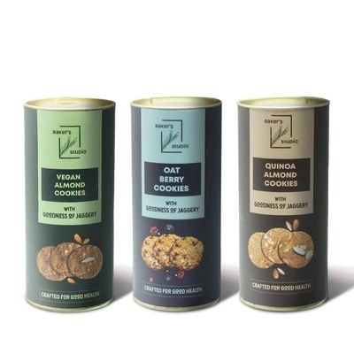 Baker's Studio Quinoa, Vegan & Oats Almond Cookies - 200g Each | Naturally Sweetened with Jaggery, Enriched with Almonds, Quinoa Flour, and Coconut | Thin, Crispy & Nutritious Snack | No Maida, No Sugar | Made with Whole Wheat Flour, Jaggery, Oats, C