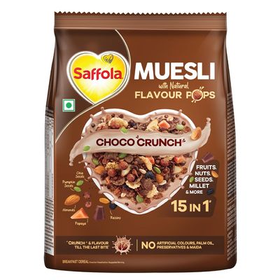 Saffola Muesli Choco Crunch with Flavour Pops, 185 gm | 15 in 1 Fruit and Nuts, Seeds, Millet & more | Cereals for breakfast rich in wholegrain, protein, fibre